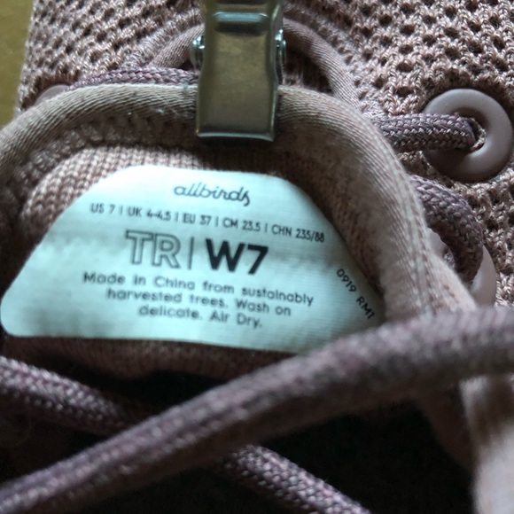 Allbird shoes tree runners, lightweight breathable, washable. Sz 7. Mauve color - Picture 5 of 6